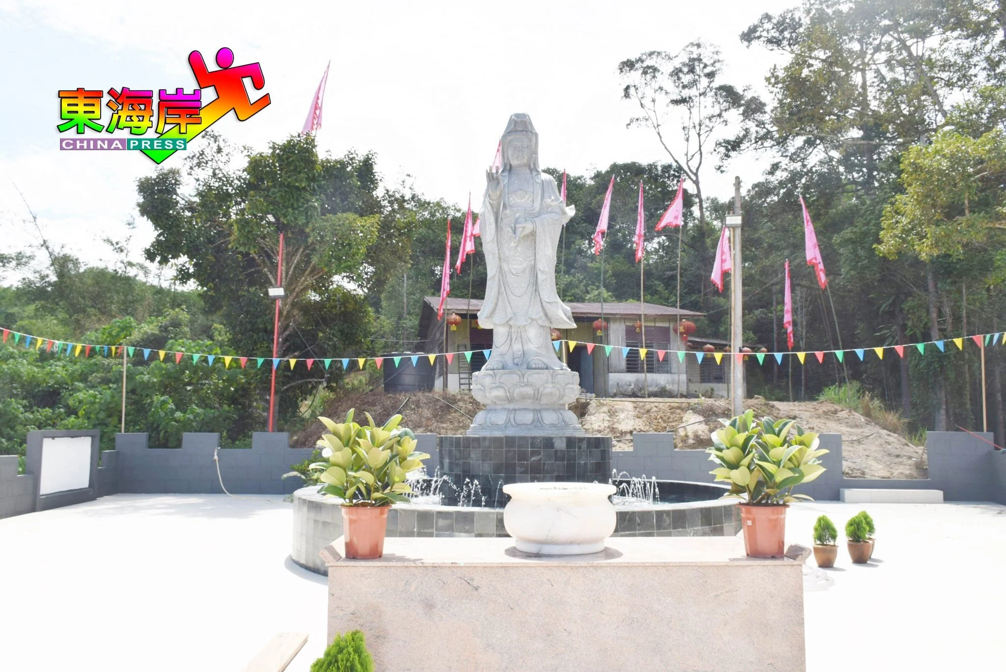 Bentong Temple 彭亨文冬旧玻璃口财神庙